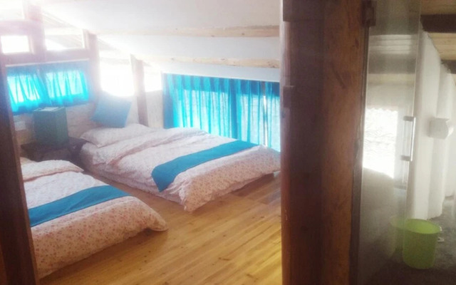 Zhaoxing Ruyuan Family Inn