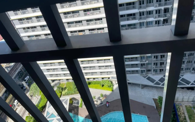 Condominium Fame Residence