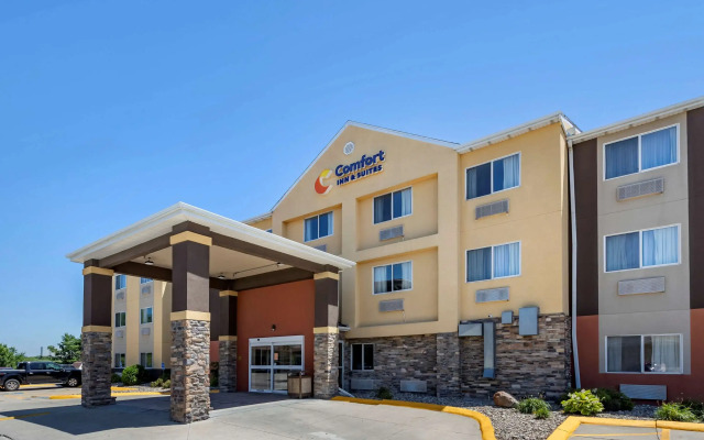 Comfort Inn & Suites Waterloo - Cedar Falls