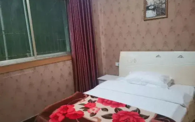 Yuechi Famous City Hotel
