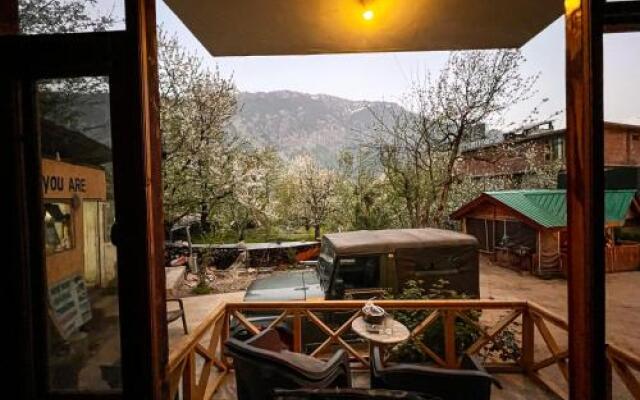 YOLO Backpackers Hostel