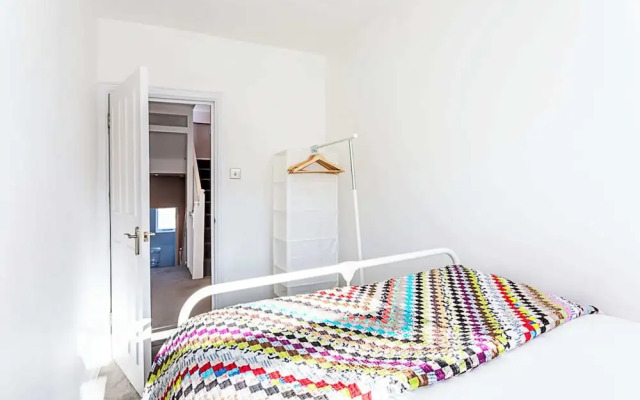 Three Bedroom Kensington Flat