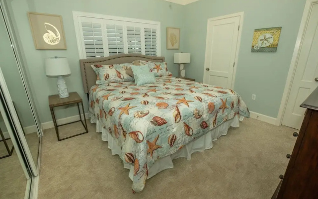 Oceania 106 3 Bedroom Condo by RedAwning