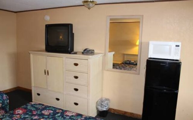 Hometown Inn Fort Wayne