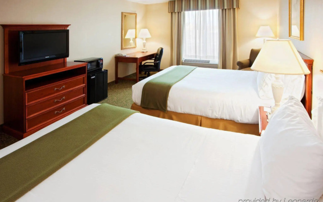 Holiday Inn Express & Suites Hagerstown by IHG