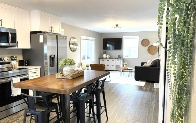 Relaxing Riverside 10 Minutes to Shipshewana