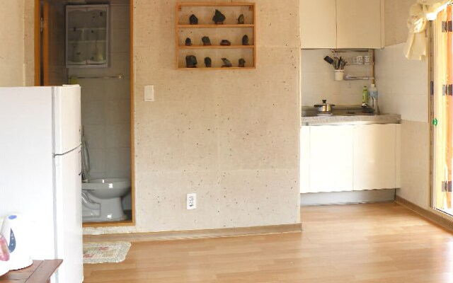 Danyang Hanok Happiness Pension