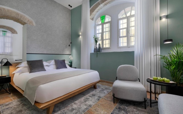 Villa Albi - Machne Yehuda Hotel