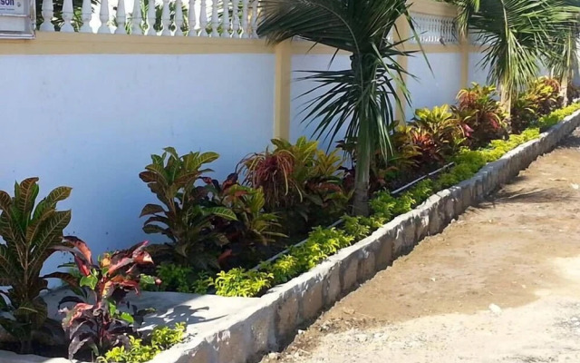 Hostal Palmeras Playa Milina