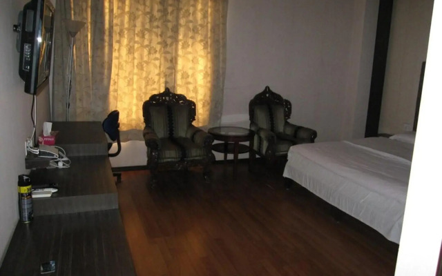 OYO Premium Chi Greater Noida