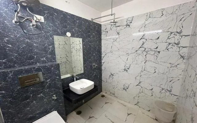 Hotel Om Paradise Near IGI Delhi Airport