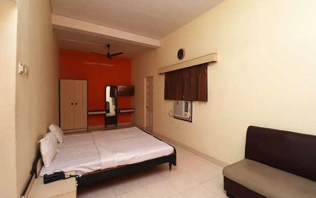 OYO 37028 Hotel Sheela