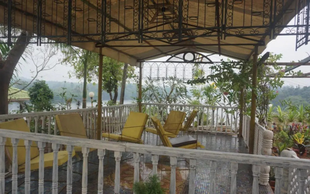 Sona Villa The Lake Chalet