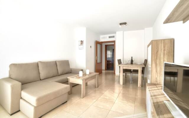 Apartment - 2 Bedrooms with Pool, WiFi and Sea views - 105025