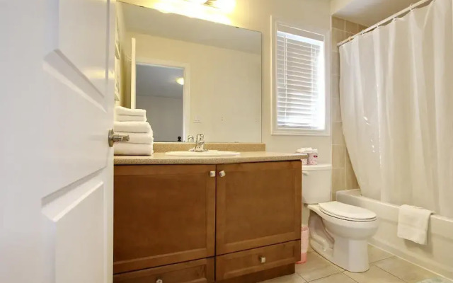 Executive Suite at Brampton House