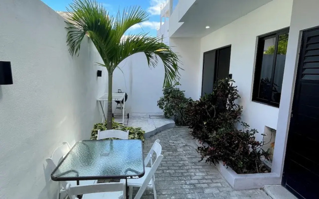 Lavish Studio w Kitchen Downtown 1