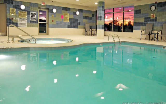 Holiday Inn Express & Suites Vaughan-Southwest by IHG