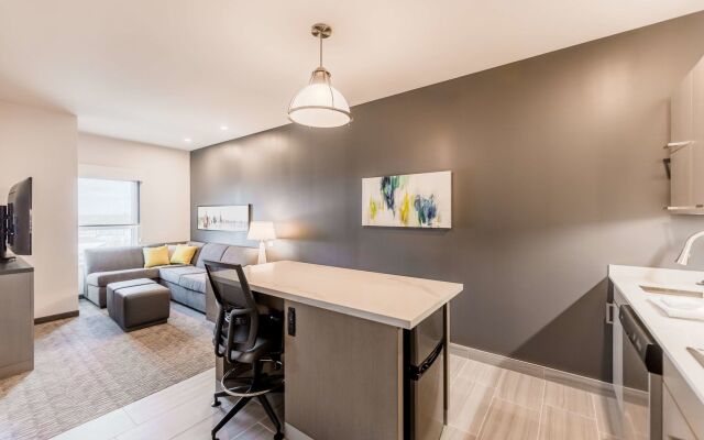 Hyatt House Winnipeg-South/Outlet Collection