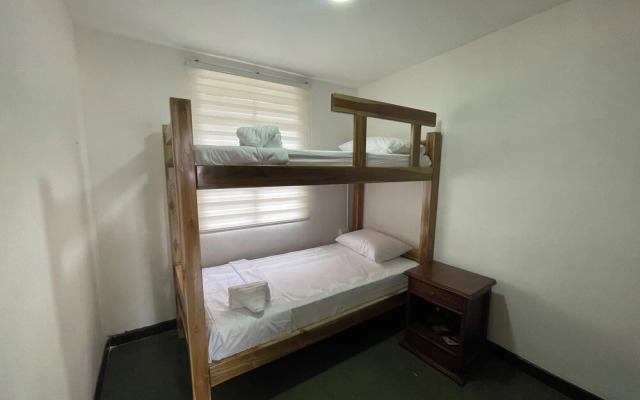 Hostal La Bodeguita Del  Mundo Laureles