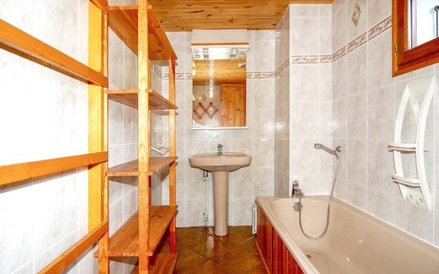 Chalet With 6 Bedrooms in Saint-martin-de-belleville, With Wonderful M