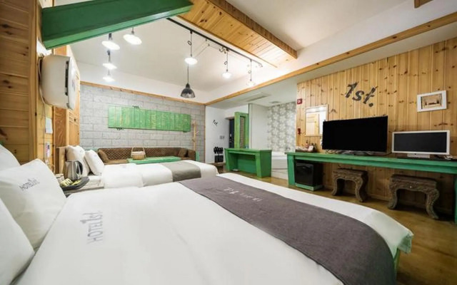 Jeonju Sanjeondong Cheotbeonjjae Hotel