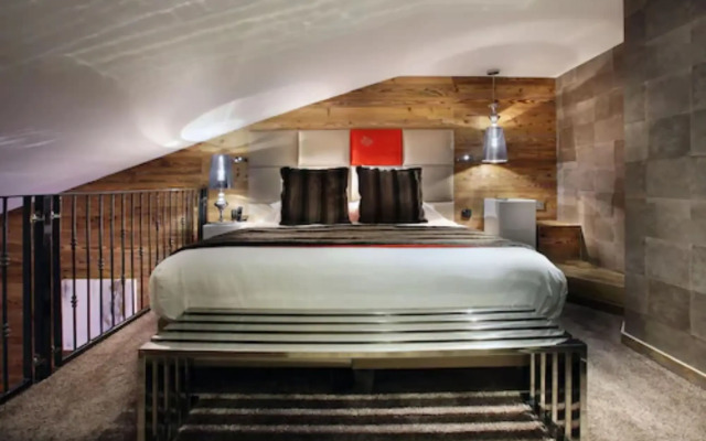 Hôtel Koh-I Nor by Les Etincelles