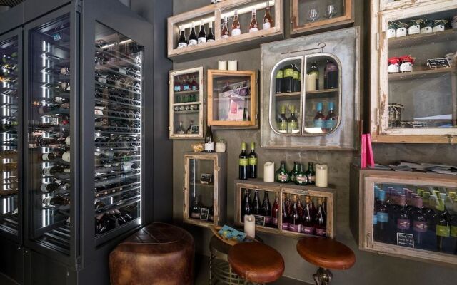 Weinbar Und Hotel Fahraway