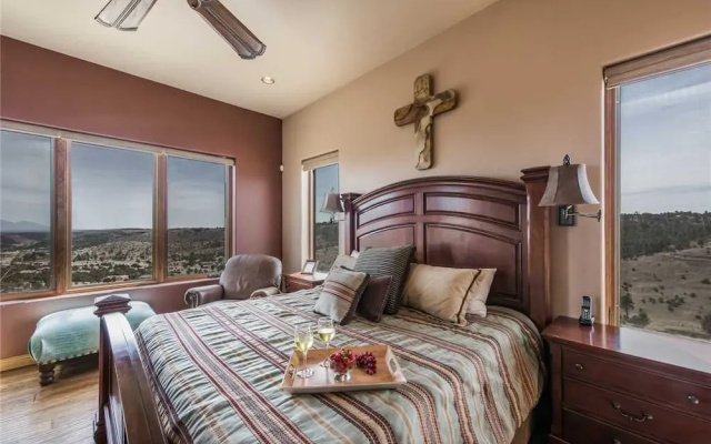 La Punta - Four Bedroom Cabin with Hot Tub