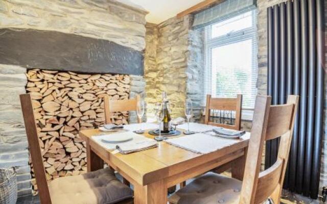 16 Park Square, Blaenau Ffestiniog