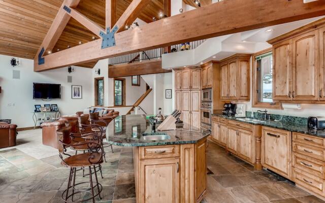 2319 Chamonix Ln Home