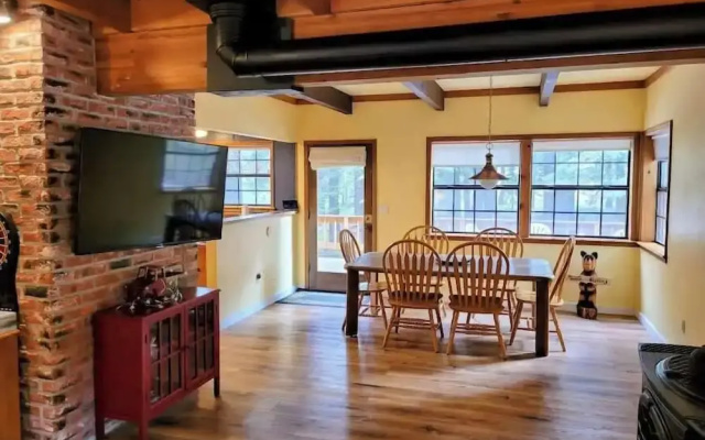Relax Inn Close to Attractions Galore!