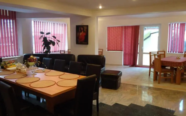 Pension Casa Floraly