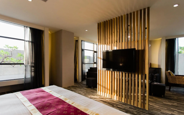 Ali Mountain Oriental Pearl International Hotel