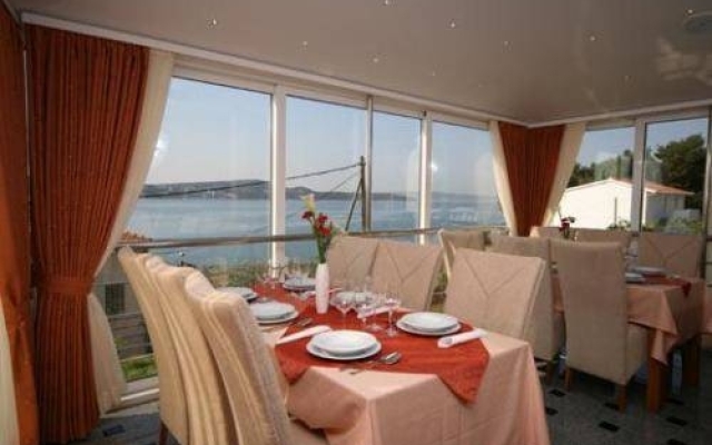 Villa Ana