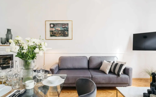 Luna Apartment - LoftAffair