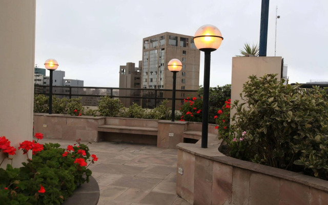 Suites Plaza Las Flores