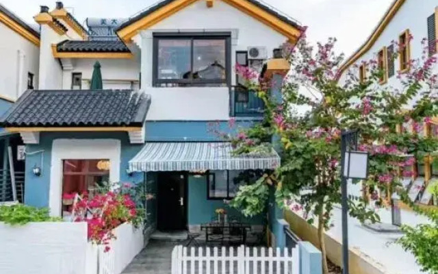 Zhongyiju Travel Rental (Haitang Bay Duty Free City Store)