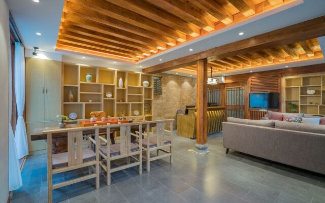 The Autumn Moon Home Lijiang Qianqiu Mansion Inn