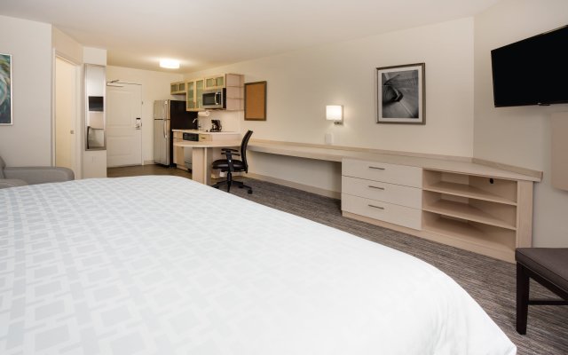 Candlewood Suites Miami Intl Airport-36th St, an IHG Hotel