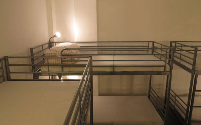 Blue Jazz Hostel