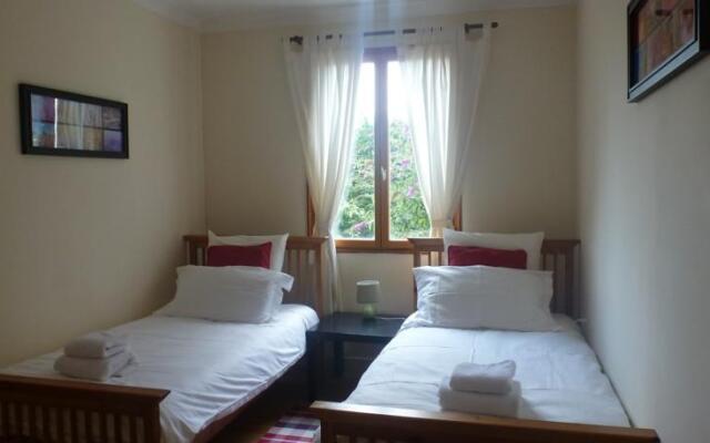 Hirondelle Holiday Home