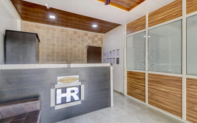 Royal Rest Rooms by OYO Rooms