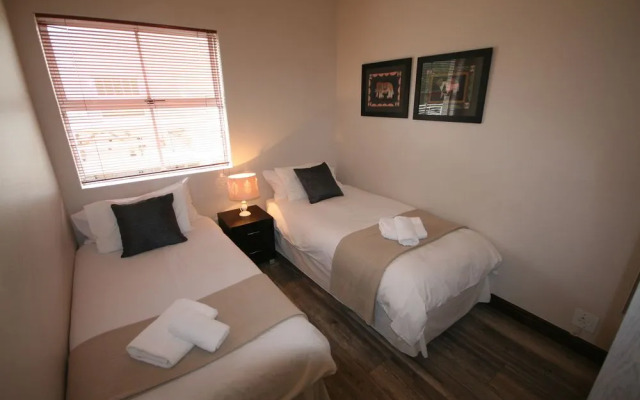 York Mews 14 by CTHA