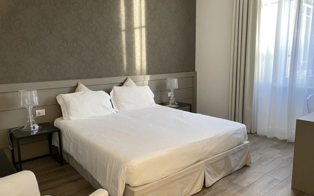Villa Liberty - Lake Como Rooms & SPA