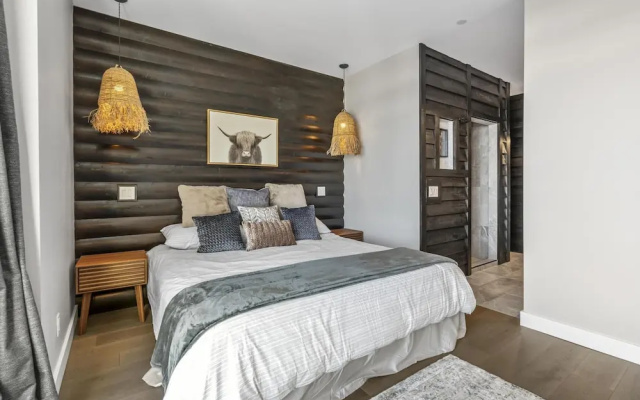 Chalet Monashee-brand New High End W/amazing Views