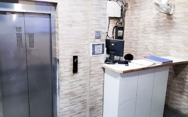 Roomshala 122 Hotel park view