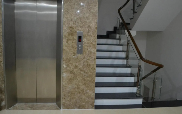 Luxury Hotel