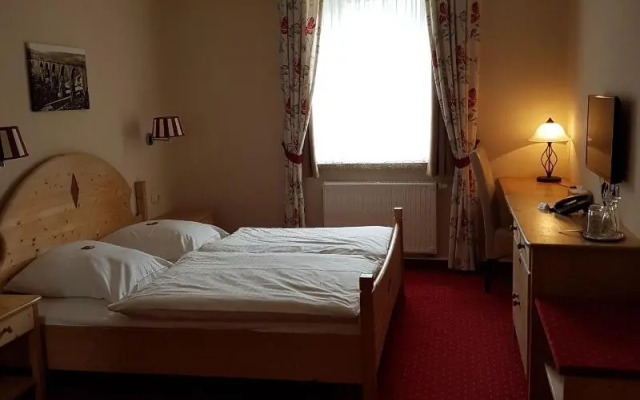 Hotel & Restaurant bei Zwillings