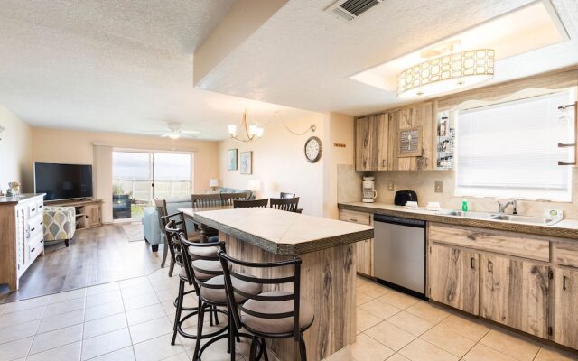 Starboard Light Condominium