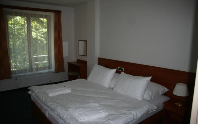 Lazensky Hotel Park